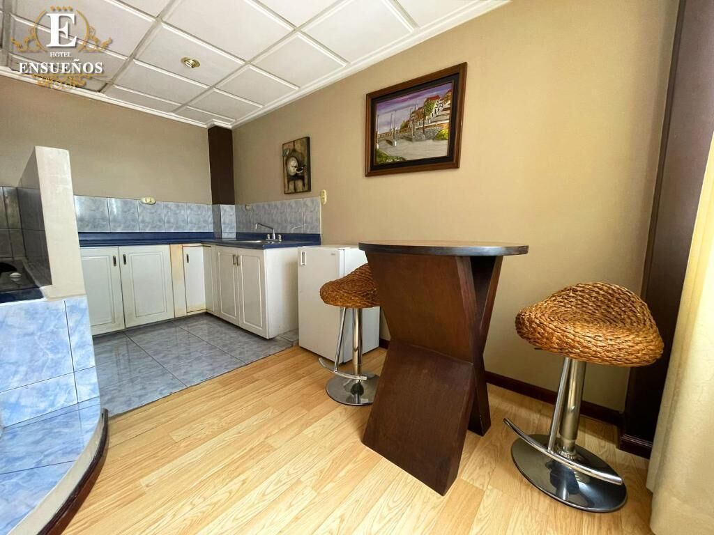 Suite – deluxe, flere senger, balkong, byutsikt | Eget kjøkken