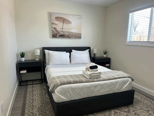 4 Min Drive Downtown - 7 Min Walk to Golden Belt