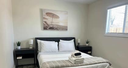 4 Min Drive Downtown - 7 Min Walk to Golden Belt