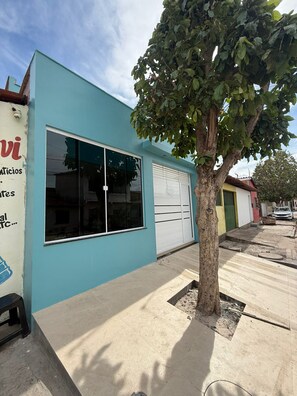 Exterior detail - Casa Cazuza (Barreirinhas)
