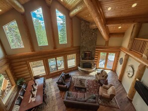 TV, fireplace, table football - NEW Elk Ridge Lodge: Hammock, Foosball, Private Hot Tub in Silverthorne! (Silverthorne)