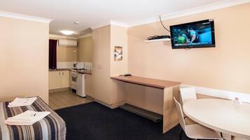 Standard-Doppel- oder -Zweibettzimmer, rollstuhlgeeignete Dusche, Nichtraucher | Innenbereich