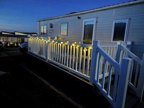 Exterior - Family Caravan - Sleeps 4 - Dog friendly - Parking (Perranporth)