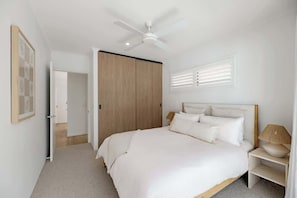 3 habitaciones, tabla de planchar con plancha, cuna de viaje y wifi 
