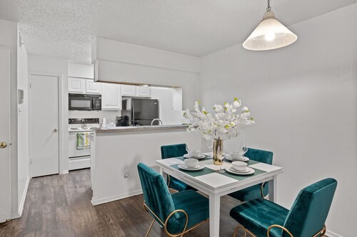 Newly Furnished • Walk to UT Austin West Campus  • Downtown Austin •King & Queen