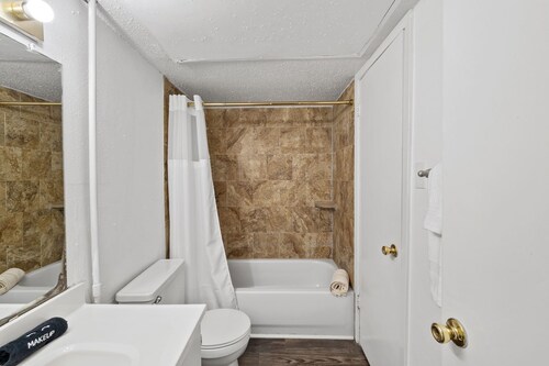 Newly Furnished • Walk to UT Austin West Campus  • Downtown Austin •King & Queen
