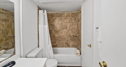 Newly Furnished • Walk to UT Austin West Campus • Downtown Austin •King & Queen