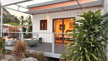 Deluxe Cottage, Sea View | Terrace/patio