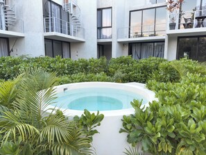 Idromassaggio all'aperto