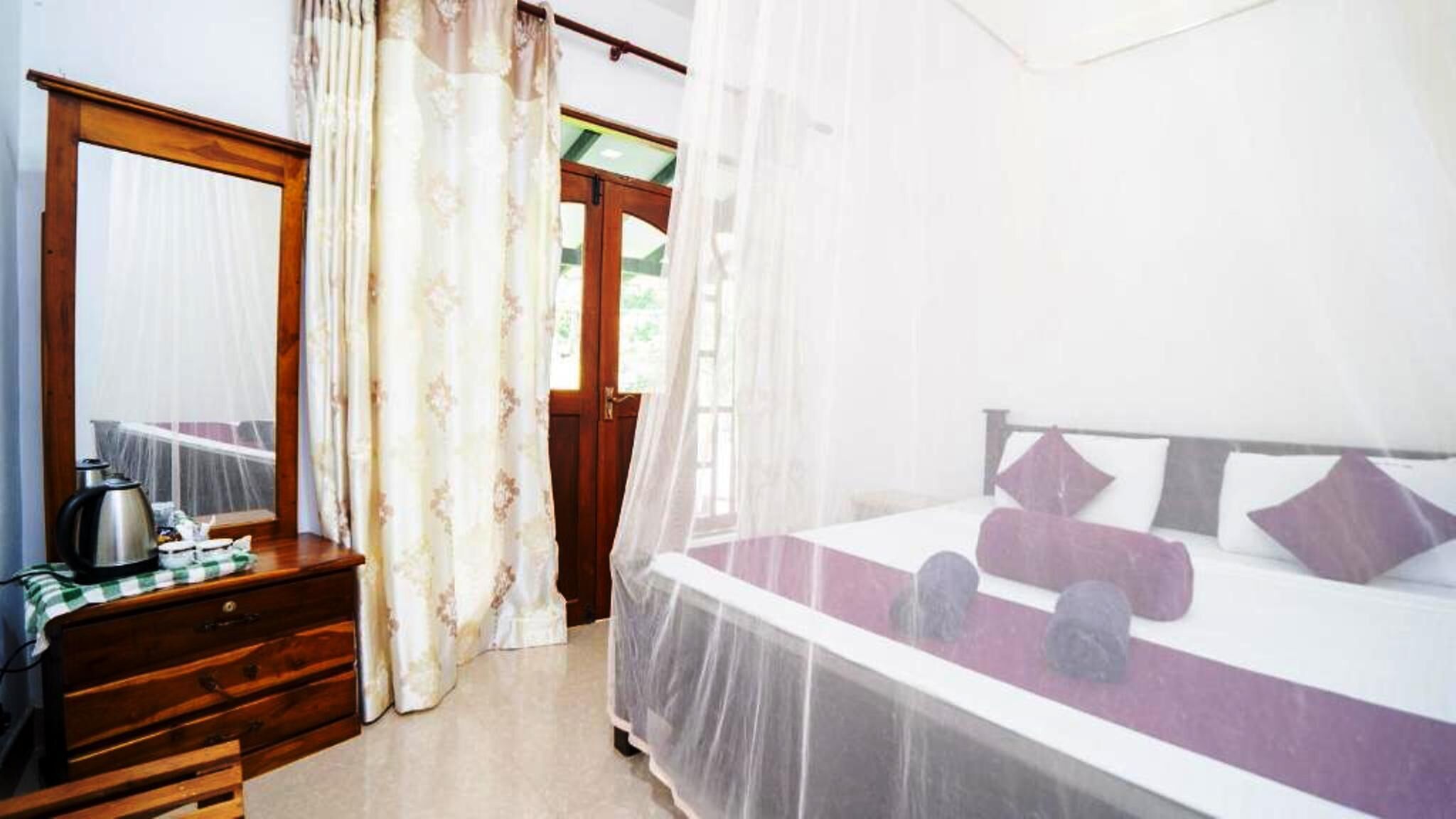 이코노미 더블룸, 산 전망