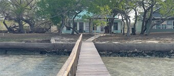 Relax At Our Baffin Bay Retreat On The Water