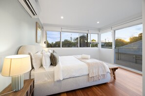 2 bedrooms, iron/ironing board, WiFi, bed sheets - Wray House – Spacious Modern Fremantle Stay (Fremantle)