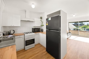 Private kitchen - Georgie’s Simple Base – Mosman Park (Mosman Park)
