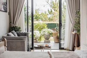 Deluxe Suite, Patio, Garden View