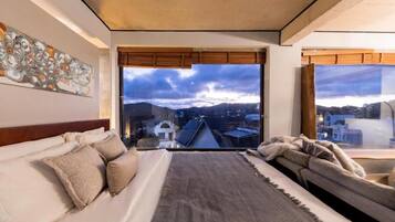 Deluxe Penthouse, Balcony, Garden View