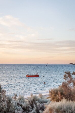 Beach nearby - Bougainvillea Lane - Heart of South Fremantle (South Fremantle)