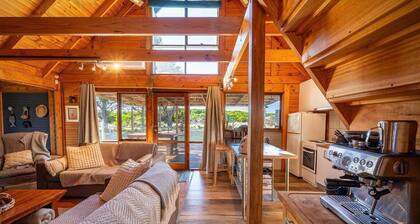 The Dunes Hideaway - Pet Friendly & Direct Beach Access!