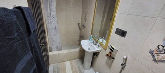 Modern 2BR in Elite DOHS Baridhara – Secure, Quiet & Stylish