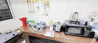 Modern 2BR in Elite DOHS Baridhara â Secure, Quiet & Stylish