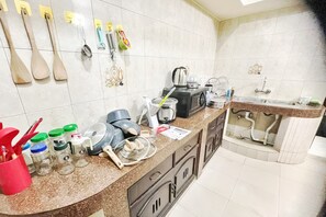 Microwave, stovetop