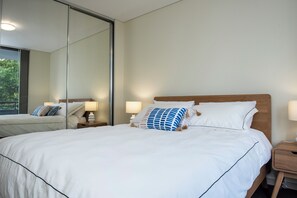 2 Schlafzimmer, Schreibtisch, Bügeleisen/Bügelbrett, kostenloses WLAN