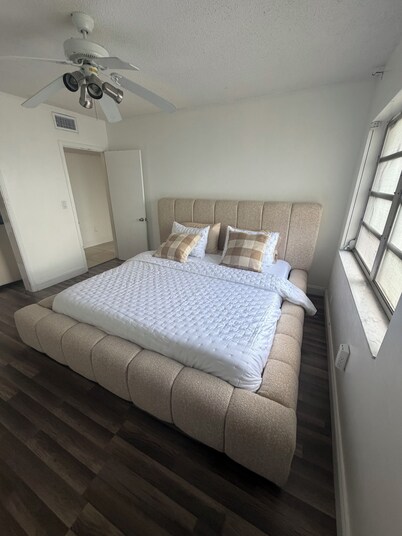 Miami Home 5 Min to MIA Airport Cruise Port Calle 8 South Beach Stadium