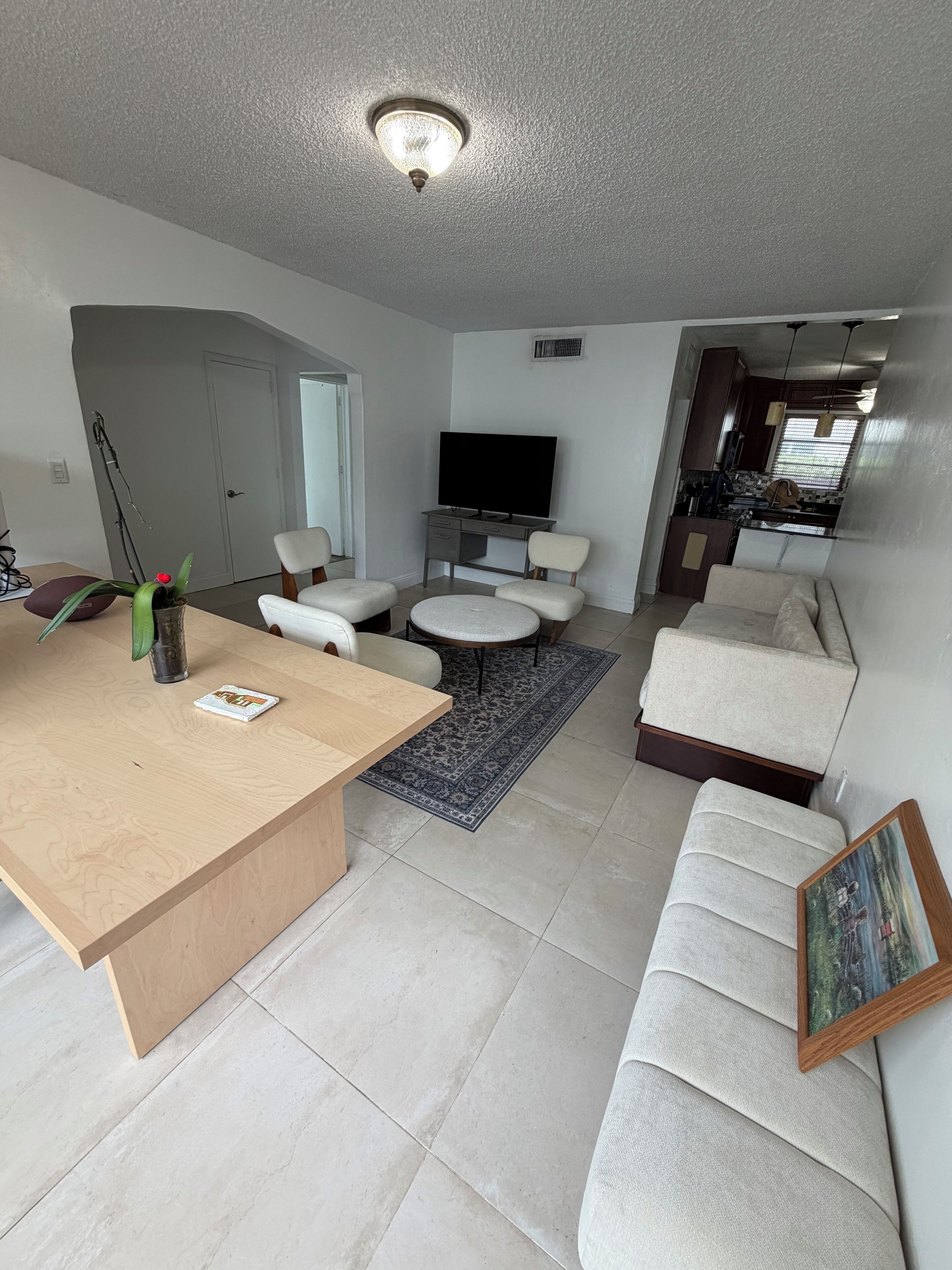 Smart TV, DVD player, books, music library
