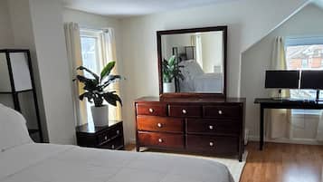 1 bedroom, desk, iron/ironing board, free WiFi