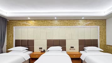 Standard Triple Room, Lanai, Courtyard View