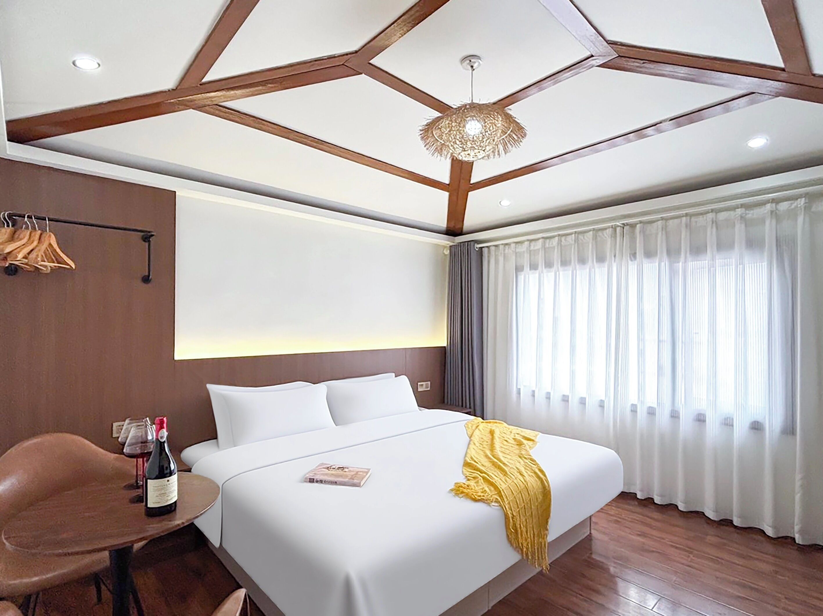 Phòng đôi hoặc 2 giường đơn tiện nghi đơn giản, lanai, quang cảnh đồi núi