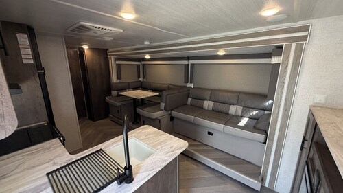 Family Friendly Bunkhouse RV