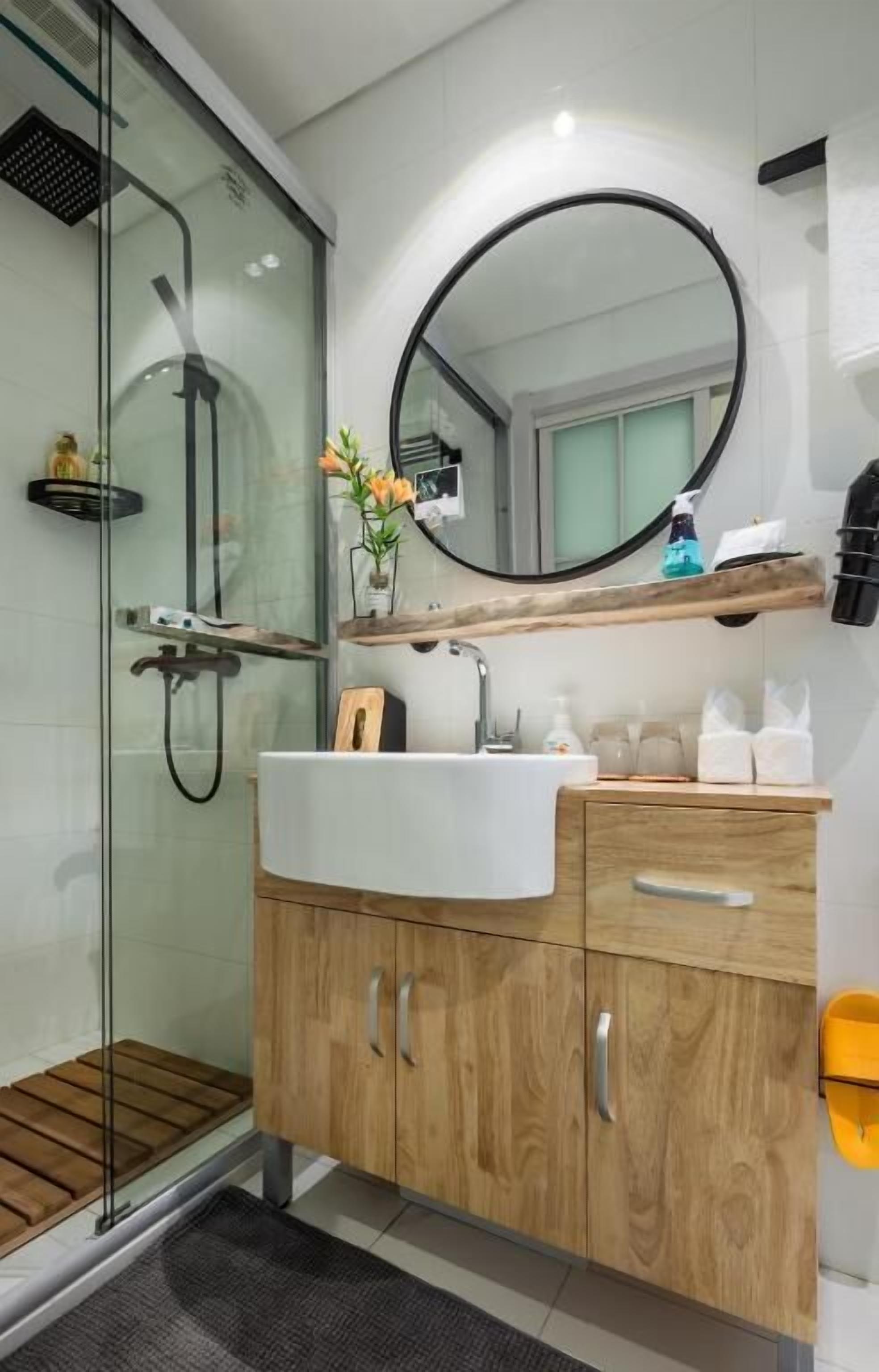 Classic Studio, Balcony, City View | Bathroom