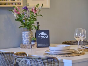 Dining - Charming cottage in the hilly landscape of South Limburg. (Scheulder)