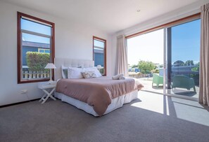 3 室のベッドルーム、WiFi、ベッドシーツ