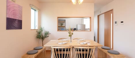 Familiehus, 4 soverom | Spiseområde på rommet