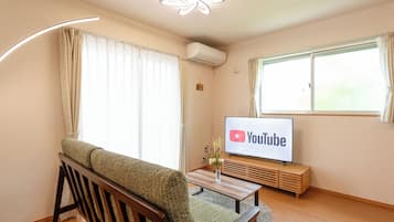 Family House, 4 Bedrooms | Living area