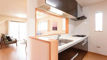 Family House, 4 Bedrooms | Private kitchen | Fridge, microwave, stovetop, toaster
