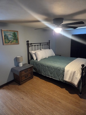 4 bedrooms, WiFi, bed sheets