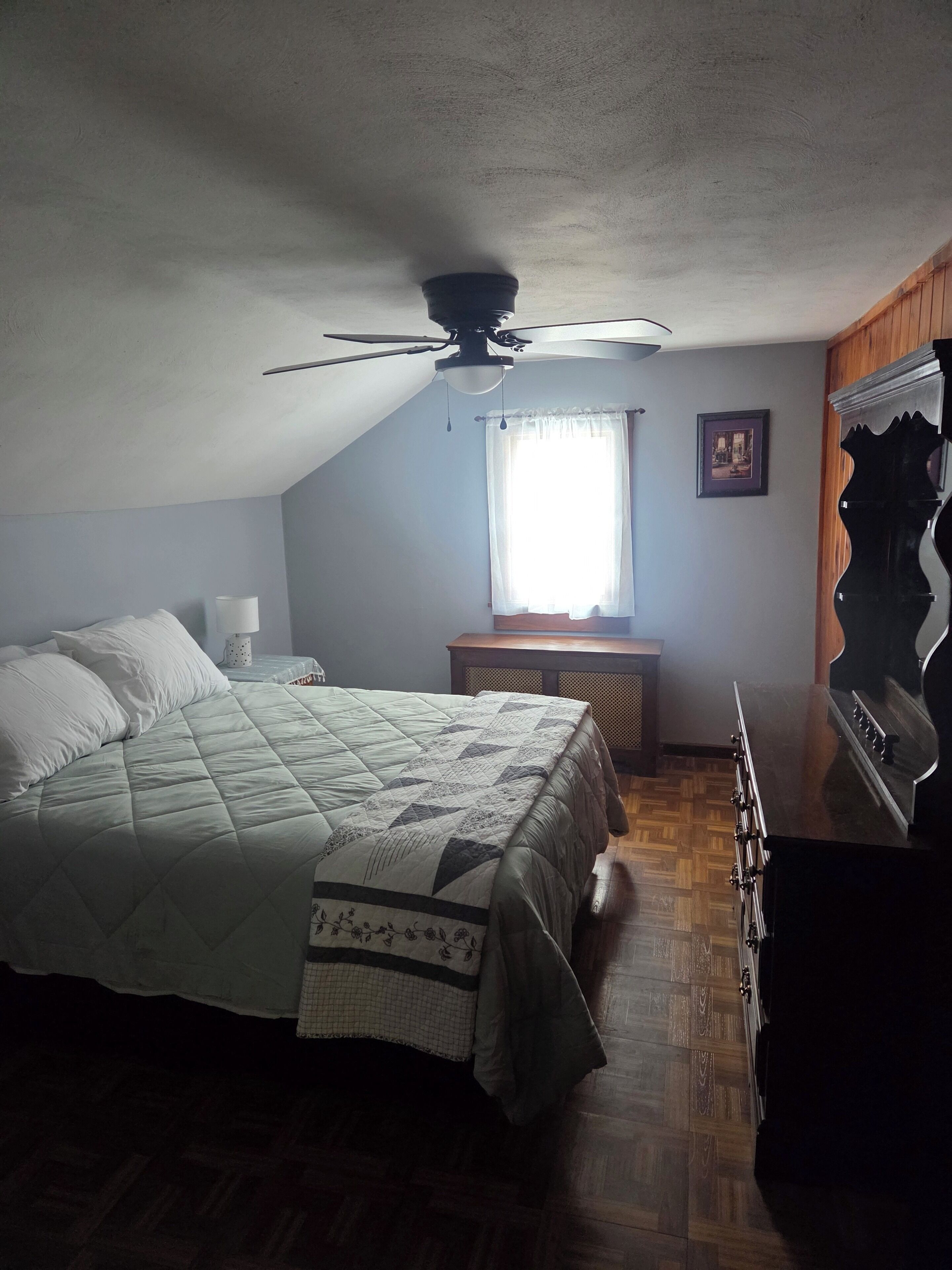 4 bedrooms, WiFi, bed sheets
