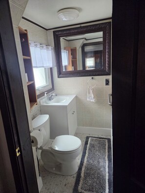 Towels, toilet paper