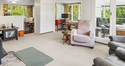 Idyllburn cottage, Strode Avenue