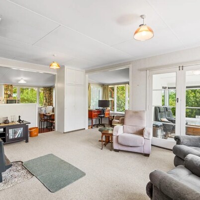 Idyllburn cottage, Strode Avenue