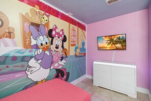 Design House, 4 Bedrooms, Lanai - Disney-Themed Family Home in Kissimmee (Kissimmee)