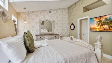 Design House, 4 Bedrooms, Lanai | Free WiFi