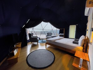 Premium bedding, memory-foam beds, free cots/infant beds - new dome house (Sapanca)