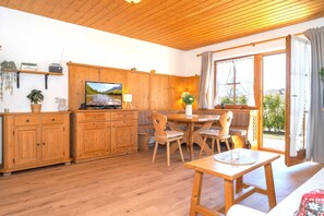 Dining - Vacation apartment BergAusZeit (Reit im Winkl)