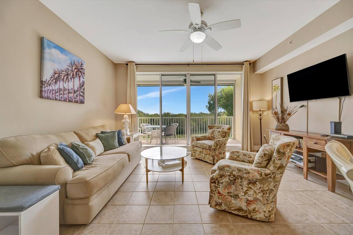 Premier Townhome, 2 Bedrooms, Balcony