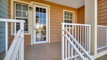 Panoramic Townhome, 2 Bedrooms, Balcony | Terrace/patio