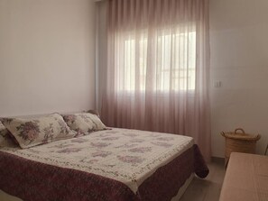 1 bedroom, iron/ironing board, Internet, bed sheets - Cozy apartment very close to the beach (Hammamet Sud)