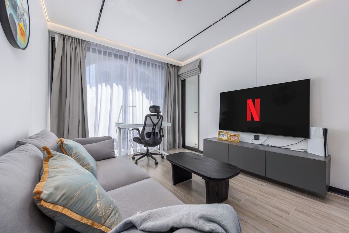 Comfort Suite, Balcony, Resort View | Living area